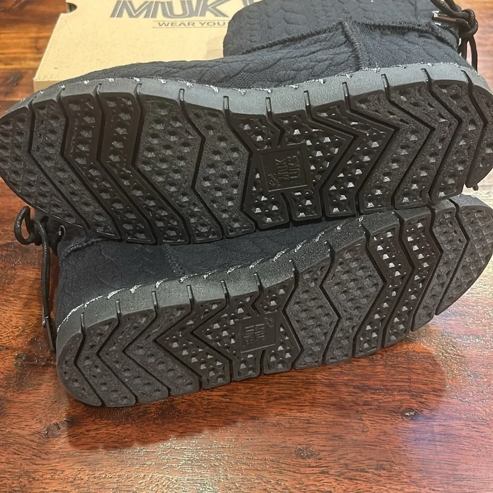 Muk Luks Women's Flexi Hoboken Boots Black 8 NIB